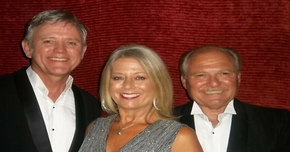 'KAREN CARPENTER' SHOWER OF STARS Tribute Dinner Show