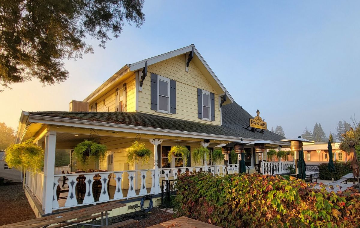 Mardi Gras at The Parish Cafe and Elephant in the Room